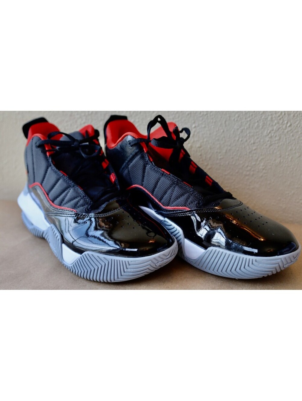 Size 9 - Air Jordan Stay Loyal Bred Mens